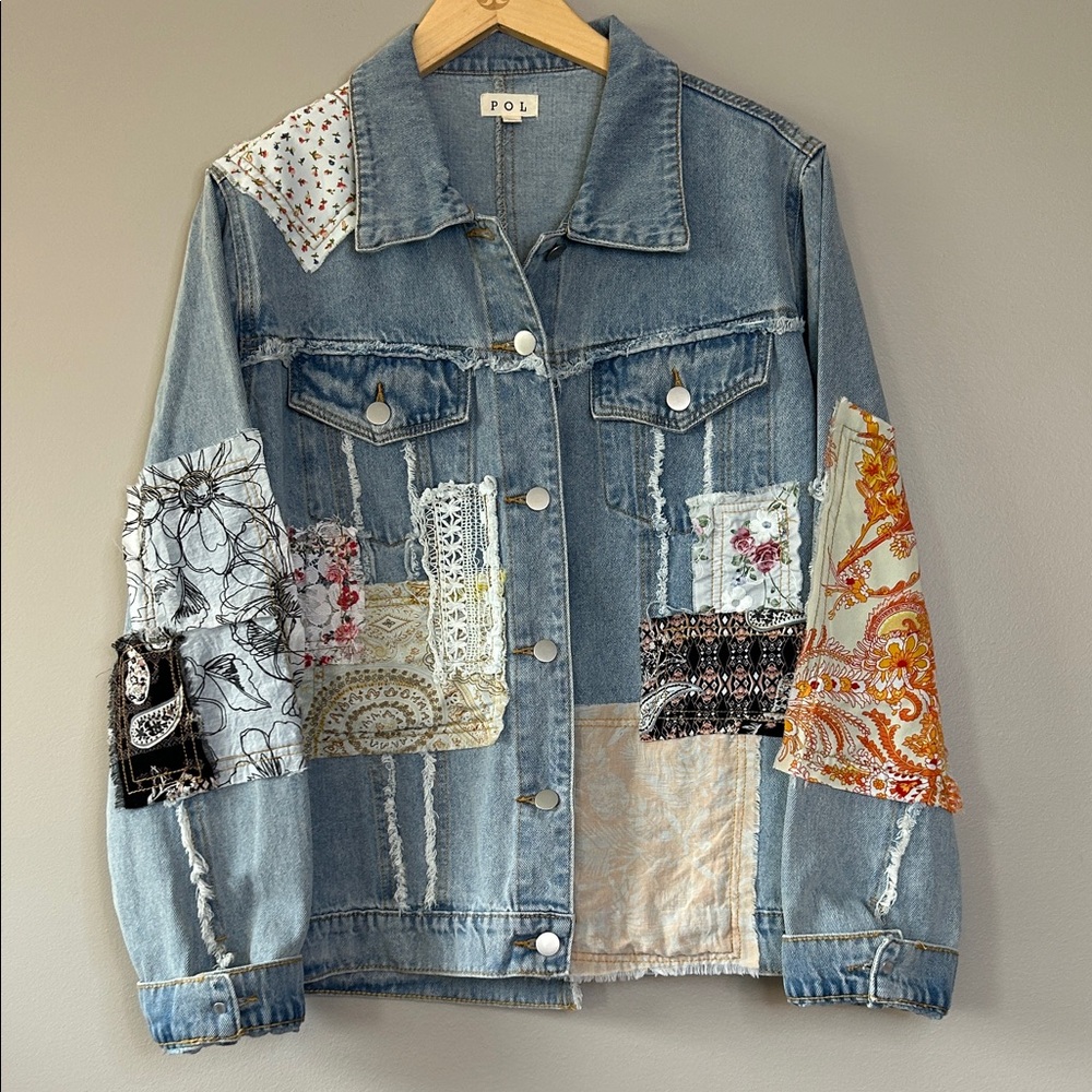 POL Oversized Patchwork Denim Jean Jacket Size Medium Boho Vintage